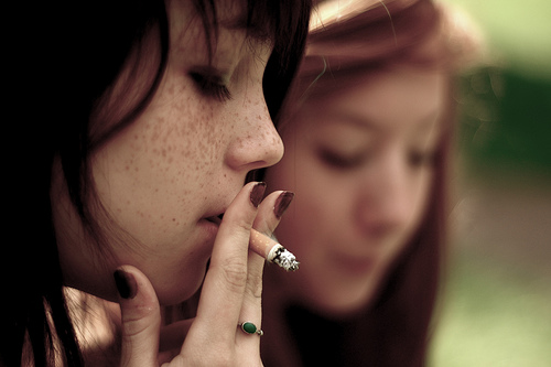 Casi un 56% de los jóvenes de todo el mundo son fumadores pasivos