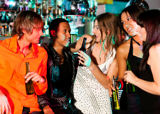 El consumo de alcohol propicia el sexo sin protección, según estudio