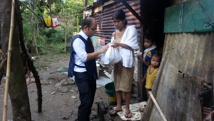 La Universal ayuda a víctimas del tifón en Filipinas