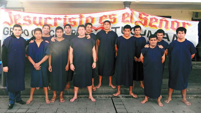 Privados de su libertad ambulatoria, pero no de usar su fe