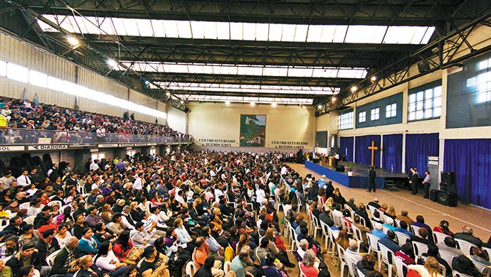 Gran concentración de fe en Vicente López
