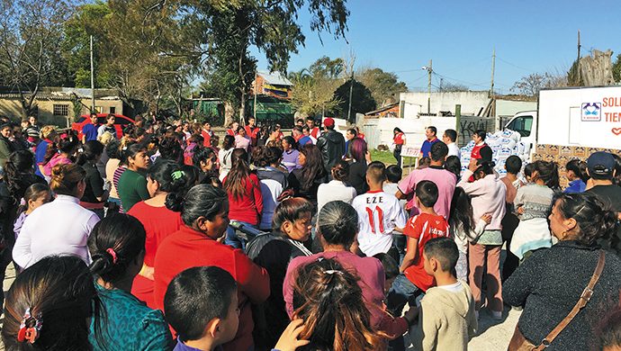 Temperley recibió una tonelada de alimentos