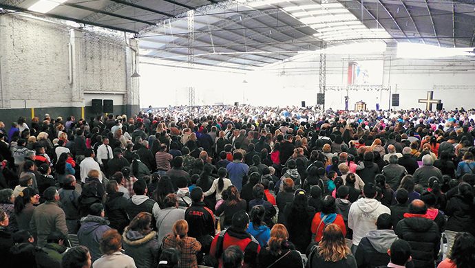 Lanzamiento de la piedra fundamental en la futura sede de Córdoba
