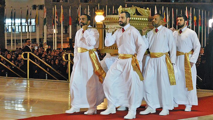 Lunes 1 de agosto: entrada triunfal del Arca de la Alianza