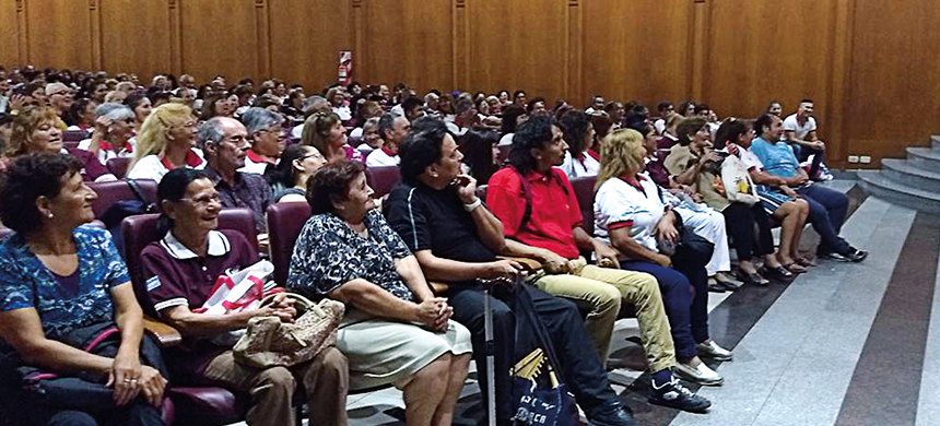 Los adultos mayores vivieron una jornada de película