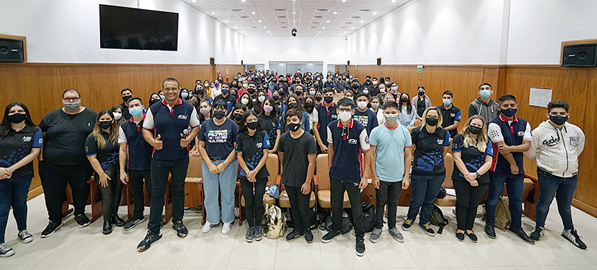 “Enredados”, el evento que impulsa a usar las redes sociales para salvar y no perderse en ellas